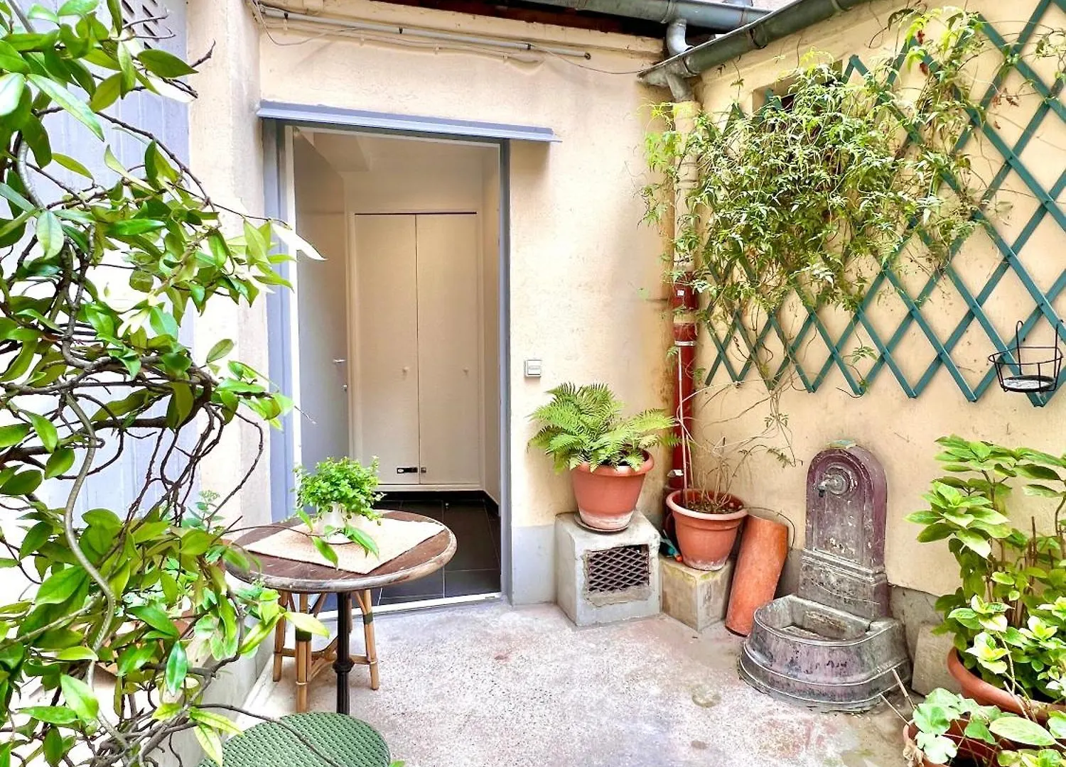 Appartement Canal St Martin Miss Dodu *